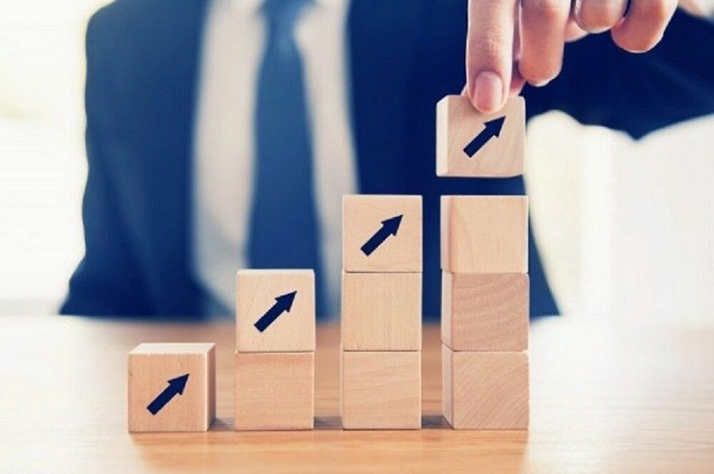 چطور مشاور کسب‌وکار می‌تواند به بهبود بهره‌وری سازمانی کمک کند؟