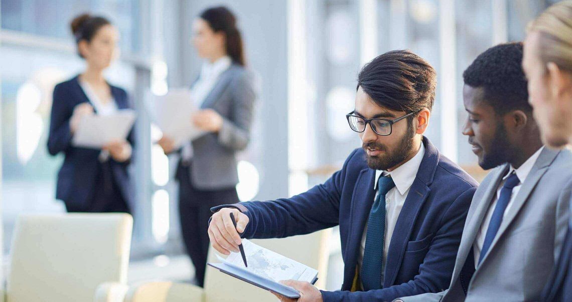 تجربه کارآفرینان موفق در راه‌اندازی کسب‌وکار در عمان